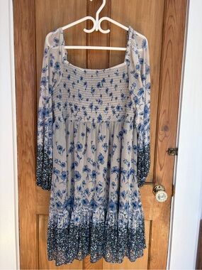 Gabby Skye Cream and Blue Floral Long Sleeve Dress